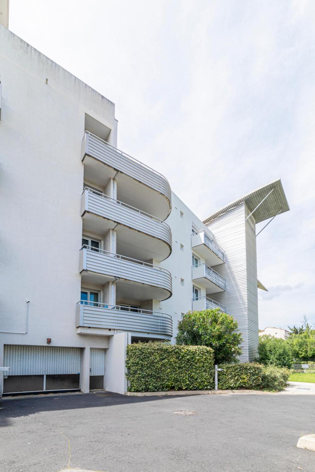 Le Chic Urbain - Hopitaux Facultes - Chateau D'o - Free Parking *